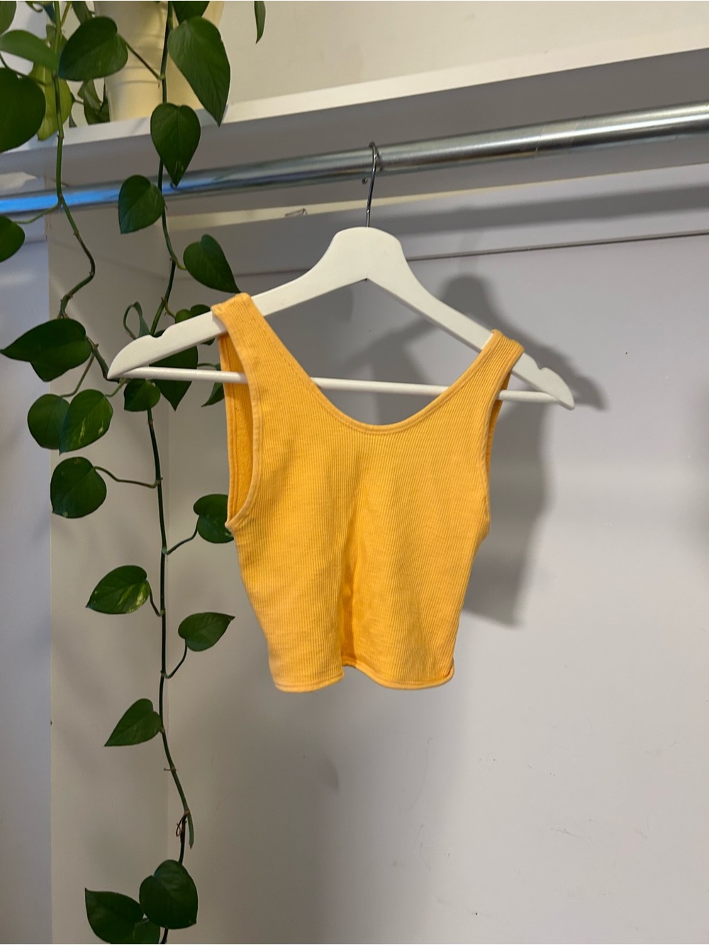 Urban Outfitters Yellow Twist-Front Crop Tank - Picture 2 of 3